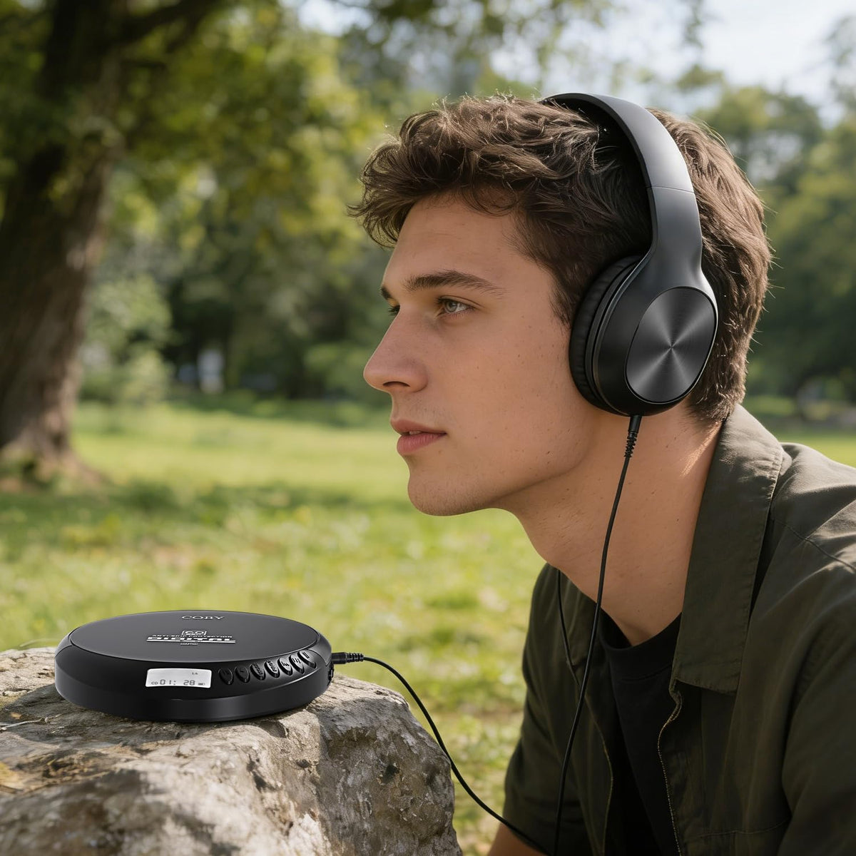 Portable CD Player with Headphones, FM Radio, Black F262331